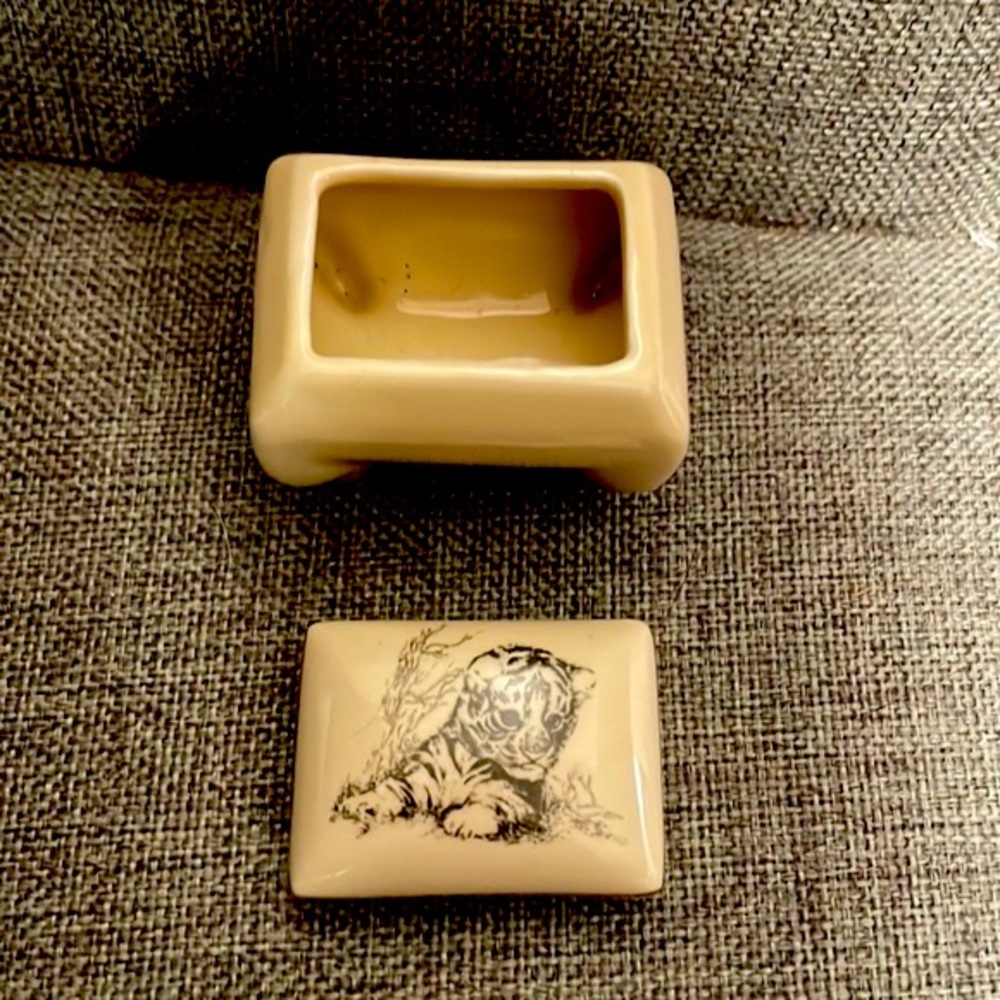 Small World Greetings trinket container
